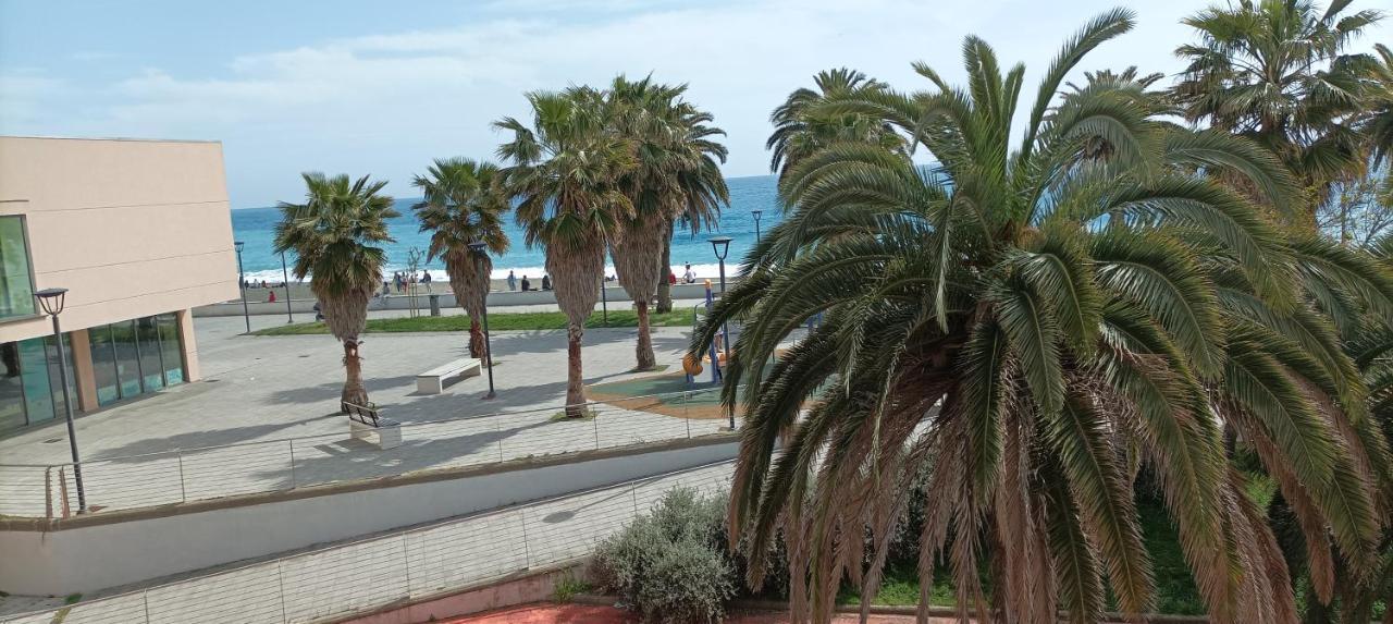A Un Passo Dal Mare Cin Ito1Oo59C29Zgy7Fln Apartment Рива Тригозо Екстериор снимка